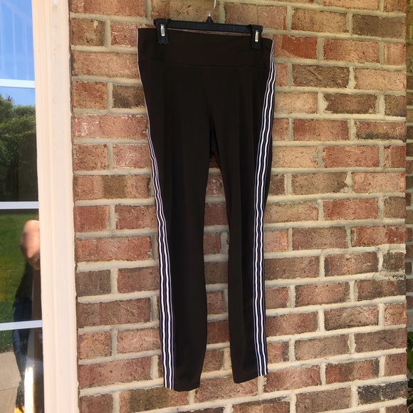 Avia grey & black with white stripes active leggings Like New - 2 pair bundle - Picture 13 of 16